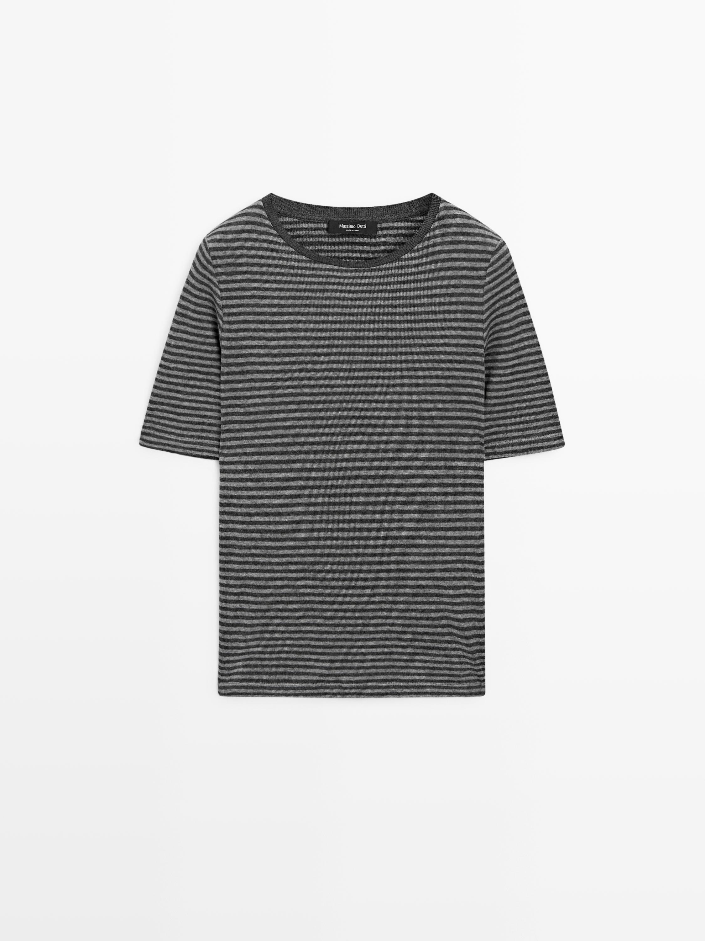 T-shirt à rayures et manches courtes